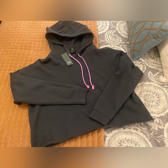 Women’s Wild Fable cropped hoodie size XL NWT - Picture 1 of 2